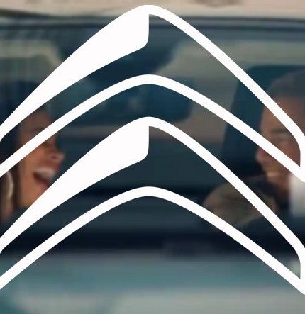 Citroen'in Yeni C4 Reklamı Eleştiri Yağmuruna Tutuldu: "Cinsel Tacizi Normalleştiriyor" [Video]