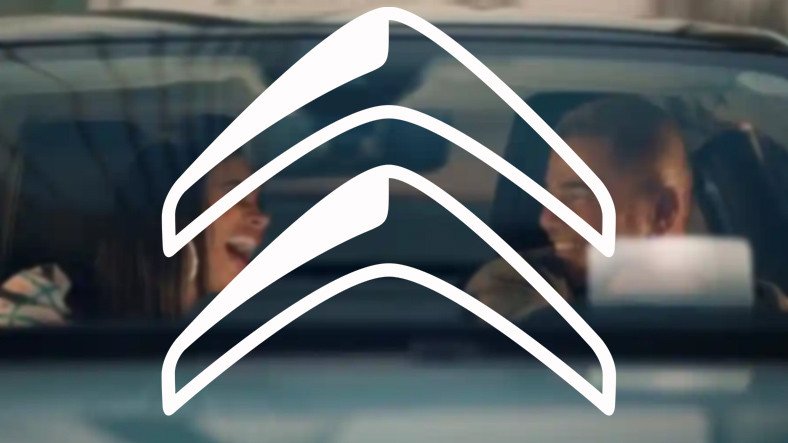 Citroen'in Yeni C4 Reklamı Eleştiri Yağmuruna Tutuldu: "Cinsel Tacizi Normalleştiriyor" [Video]